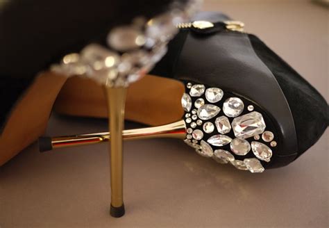 La Folie: DIY MIU MIU JEWELED HEELS 